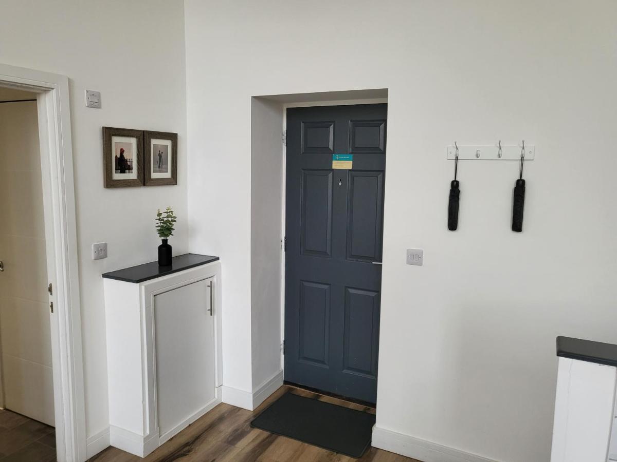 Apartmán Burkhardt Hall- Parking Included- Sleeps 4 Swindon Exteriér fotografie