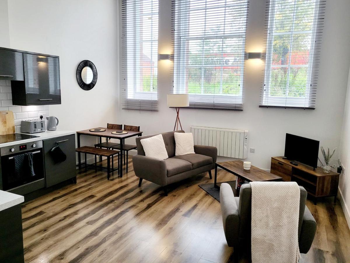 Apartmán Burkhardt Hall- Parking Included- Sleeps 4 Swindon Exteriér fotografie