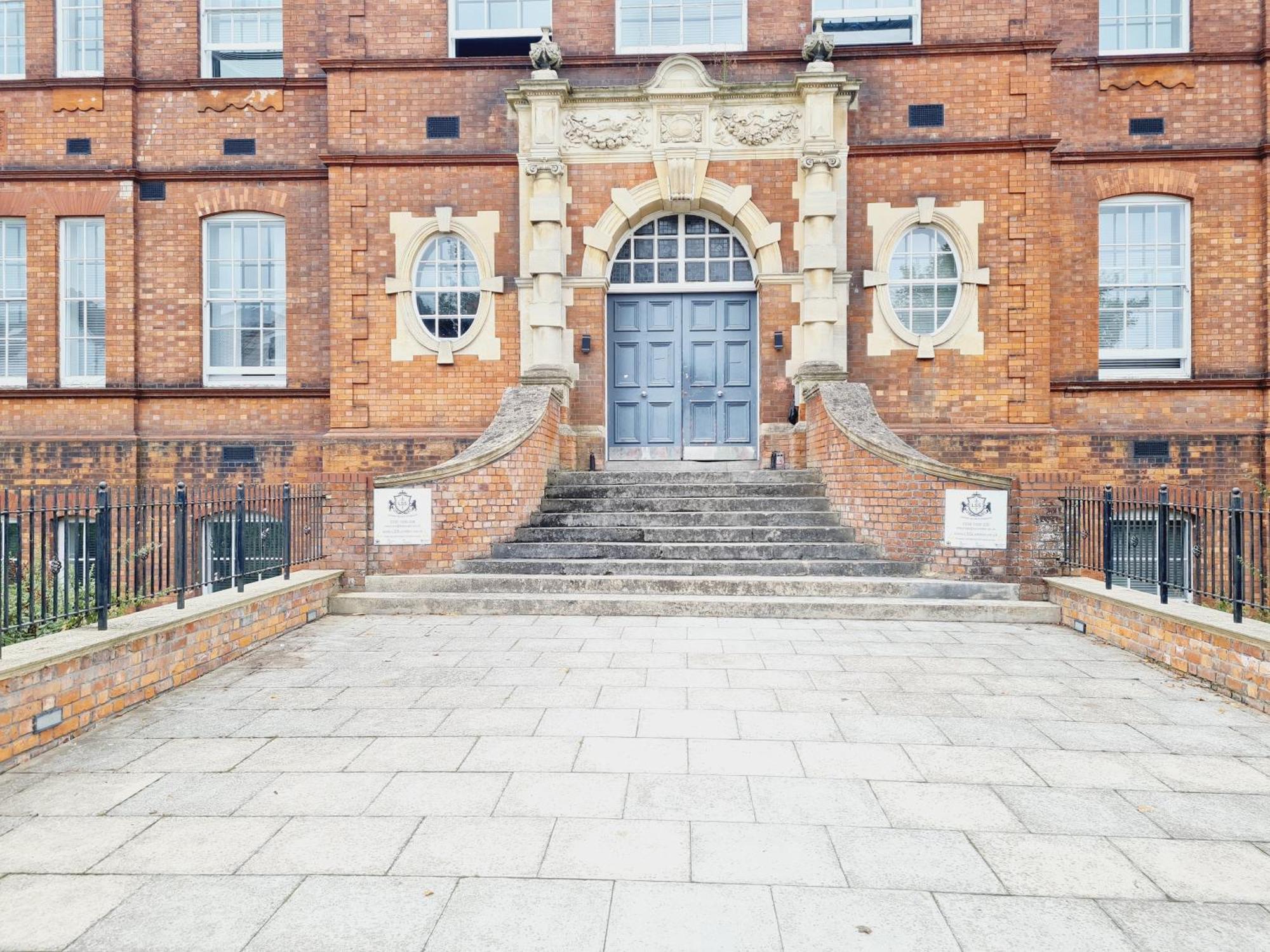 Apartmán Burkhardt Hall- Parking Included- Sleeps 4 Swindon Exteriér fotografie